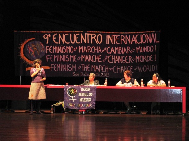 Nalu Faria destaca a atuação da Marcha Mundial das Mulheres no feminismo. 